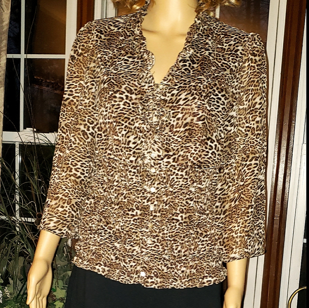 Leporad print shirt